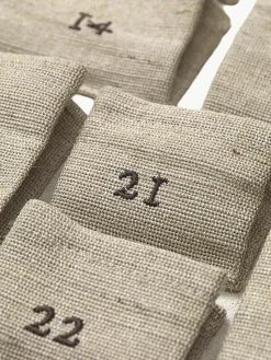 Adventskalender Pine van katoen en jute