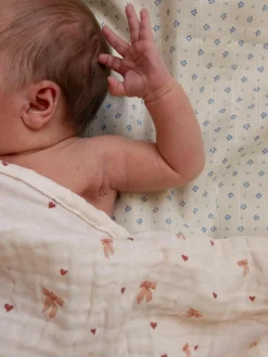 Babydekentje Bows van biokatoen