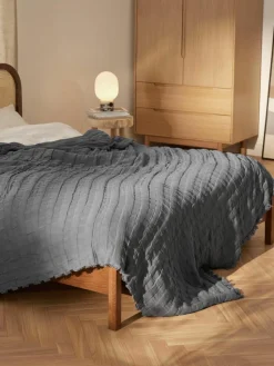 Bethany mousseline sprei met franjes