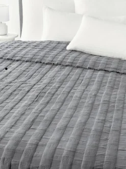 Bethany mousseline sprei met franjes