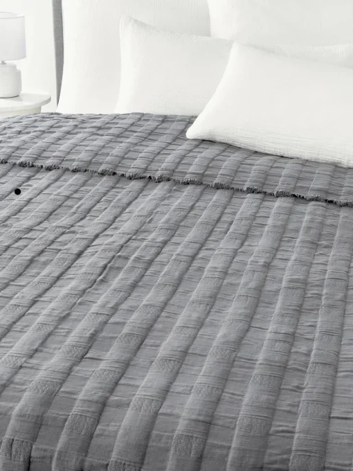 Bethany mousseline sprei met franjes