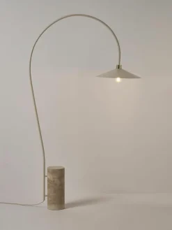 Booglamp Cora met travertijn voet