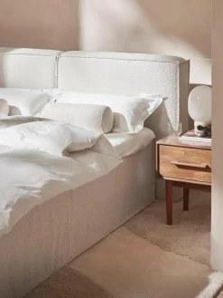 Bouclé boxspring bed Lennon