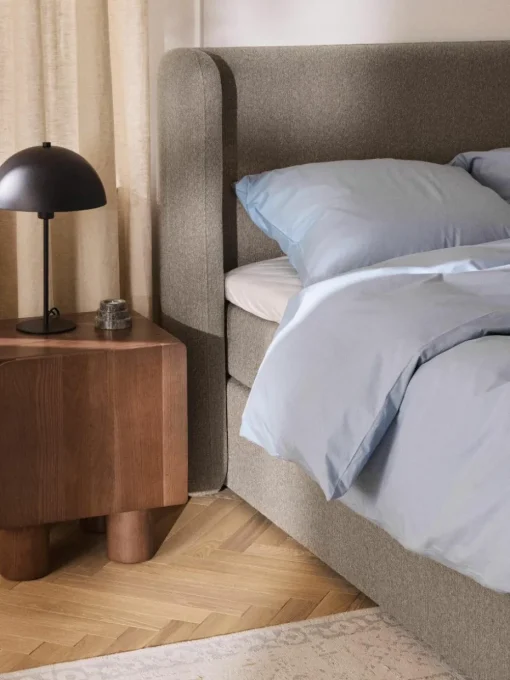 Bouclé boxspring bed Perla