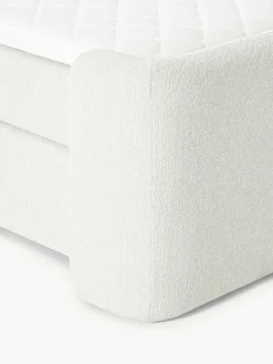 Bouclé boxspring bed Perla