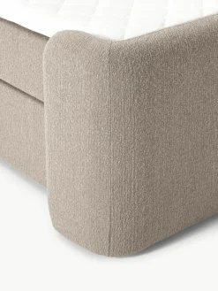 Bouclé boxspring bed Perla