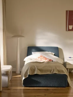 Bouclé eenpersoonsbed Cloud met opbergruimte