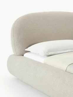 Bouclé gestoffeerd bed Alba met afgeronde hoeken