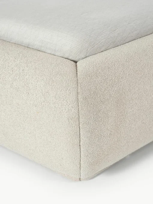 Bouclé gestoffeerd bed Alba met afgeronde hoeken