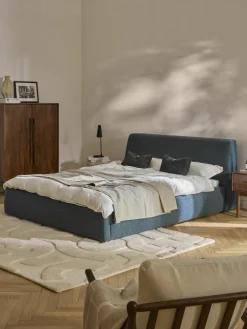 Bouclé gestoffeerd bed Cloud met opbergruimte