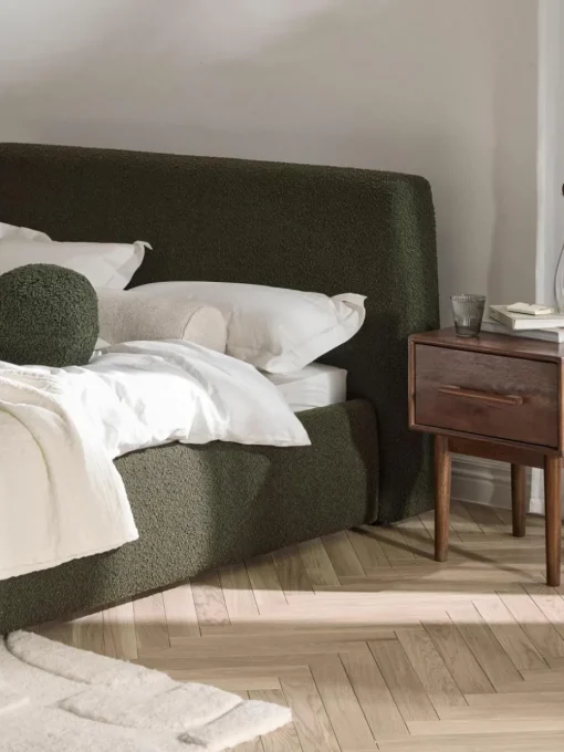 Bouclé gestoffeerd bed Cloud met opbergruimte
