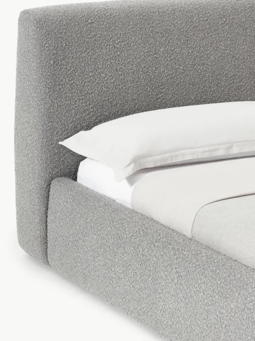 Bouclé gestoffeerd bed Cloud met opbergruimte