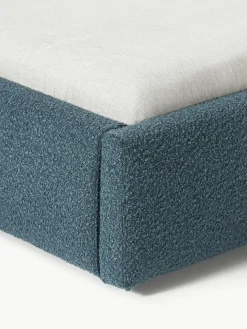 Bouclé gestoffeerd bed Cloud met opbergruimte