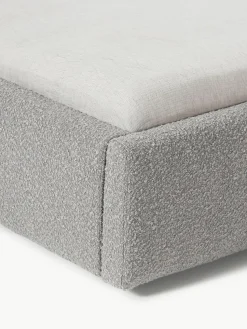Bouclé gestoffeerd bed Cloud met opbergruimte