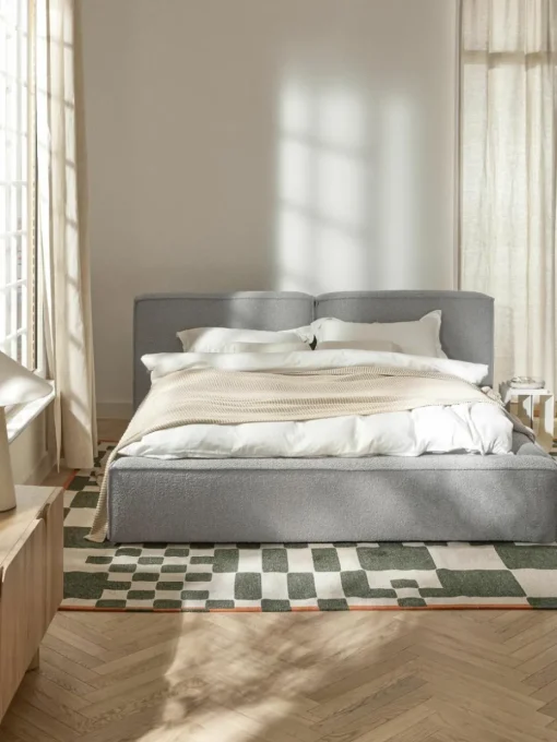 Bouclé gestoffeerd bed Lennon met opbergruimte