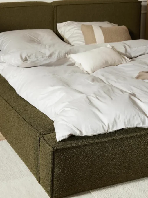 Bouclé gestoffeerd bed Lennon met opbergruimte
