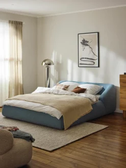 Bouclé gestoffeerd bed Sofia