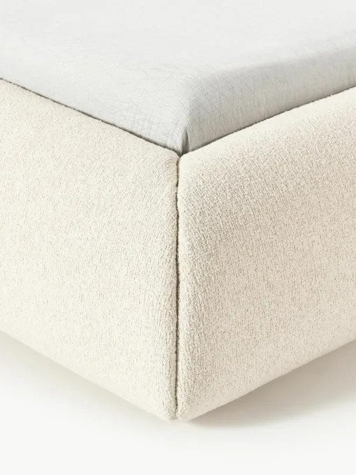 Bouclé gestoffeerd bed Sofia
