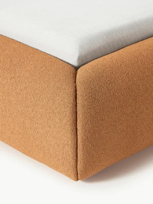 Bouclé gestoffeerd bed Sofia