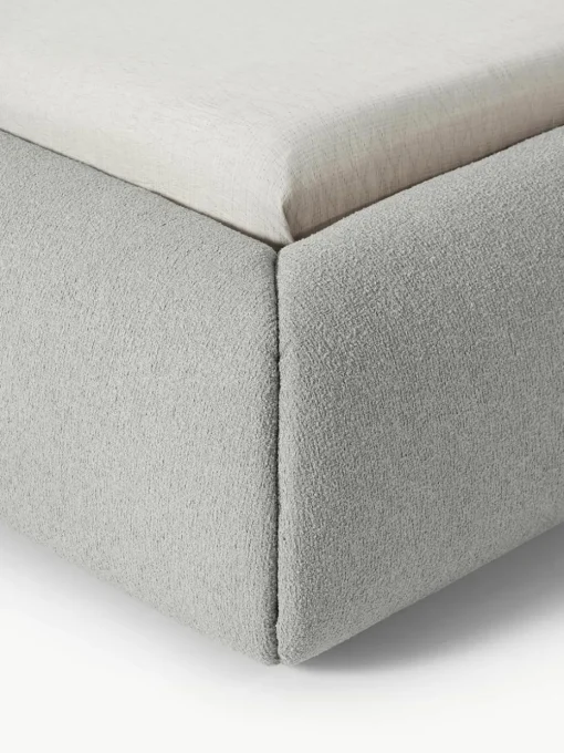 Bouclé gestoffeerd bed Sofia