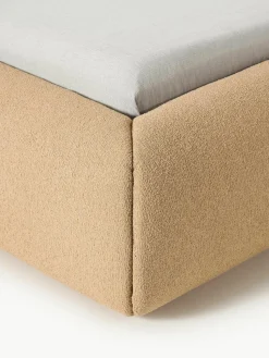 Bouclé gestoffeerd bed Sofia
