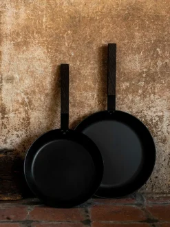Braadpan Black met antiaanbaklaag, in verschillende formaten