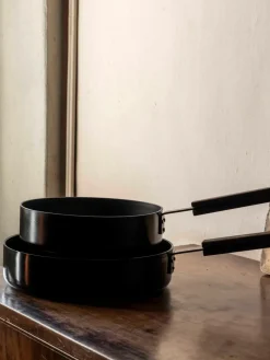 Braadpan Black met antiaanbaklaag, in verschillende formaten