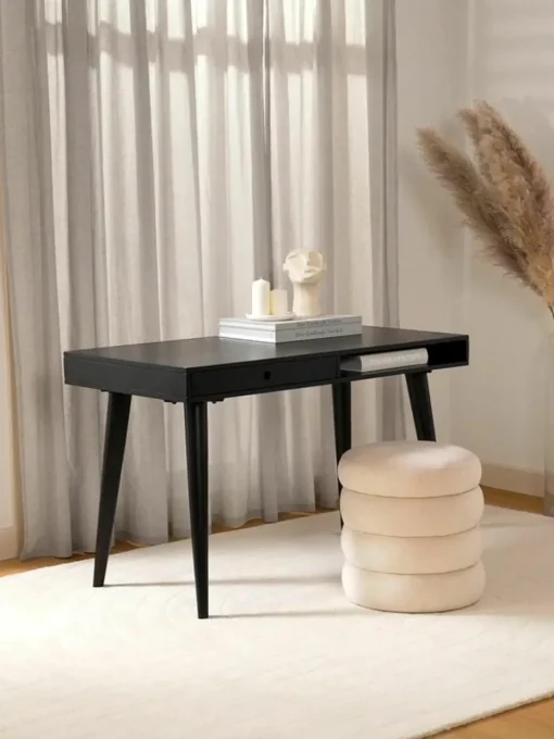 Bureau Tova van massief hout met lades