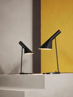 Bureaulamp AJ, in verschillende formaten