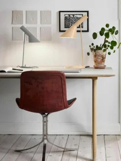 Bureaulamp AJ, in verschillende formaten