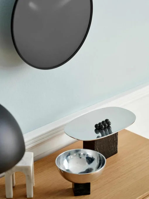 Decoratief dienblad Sapoto met marmeren voetstuk