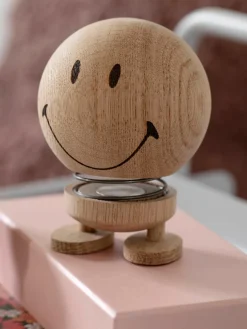 Decoratief object Hoptimist Smiley van eikenhout