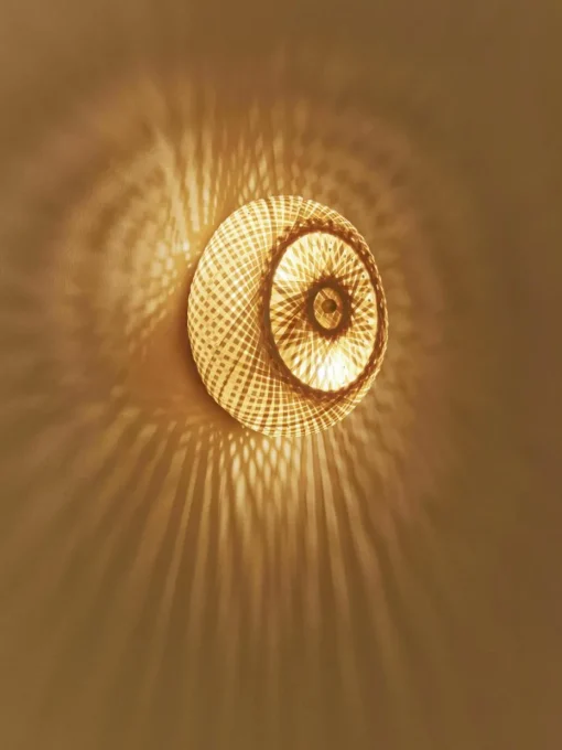 Design wandlamp Evelyn van bamboehout, naturel