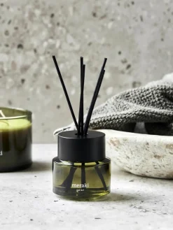 Diffuser Oud Leaf (rozen, cederhout, Jasmijn, Iris & Lelietje-van-dalen)