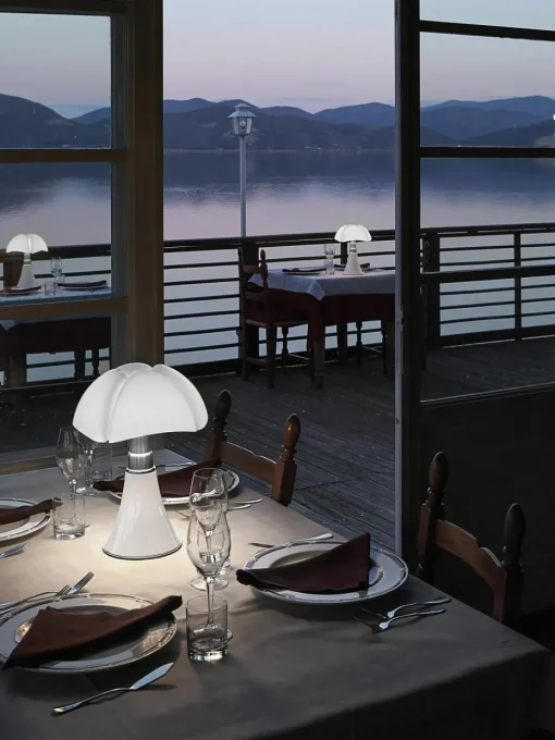 Dimbare LED tafellamp Pipistrello