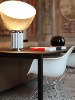 Dimbare LED tafellamp Taccia van mondgeblazen glas