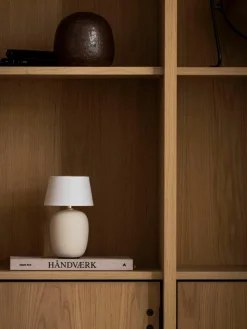 Dimbare tafellamp Torso met USB-aansluiting