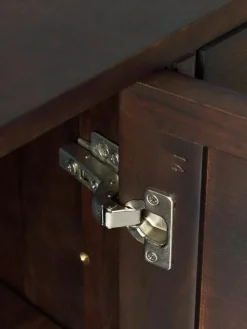 Dressoir Luca van mangohout met visgraat-patroon