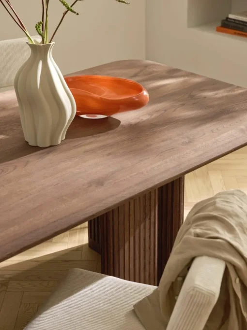 Eettafel Jolka van eikenhout, in verschillende formaten
