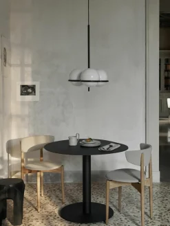 Eettafel Pond in organische vorm, Ø 88 cm