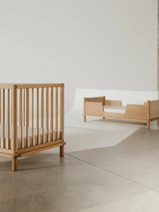 Eikenhouten babybedje Latitude met uitbouw tot ledikant, 70 x 140 cm