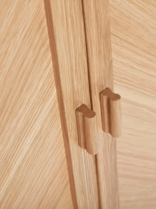 Eikenhouten kledingkast Herringbone met visgraatpatroon