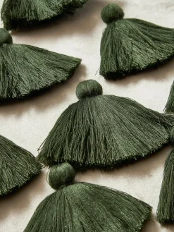 Fluwelen kussenhoes Skyler met kerstmotief en kwastjes
