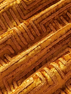 Fluwelen kussenhoes Stormi met chenille-borduurwerk