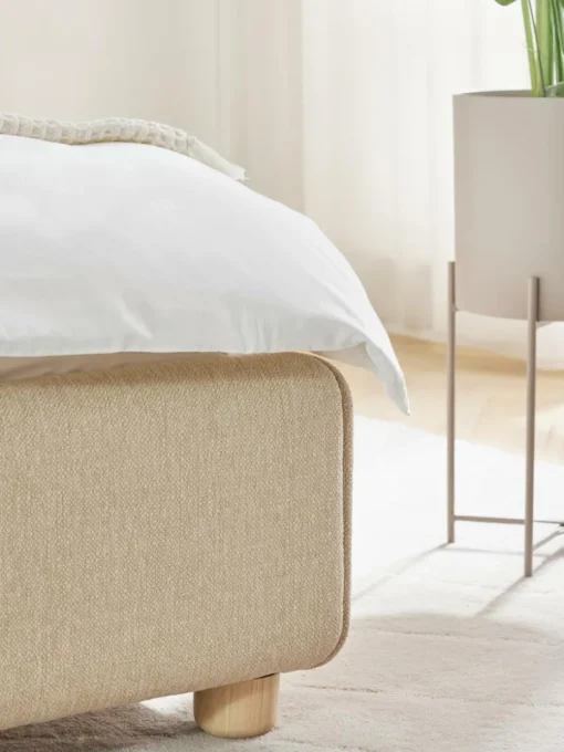 Gestoffeerd bed Ebba met opbergruimte