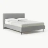 Gestoffeerd bed Giulia met houten poten