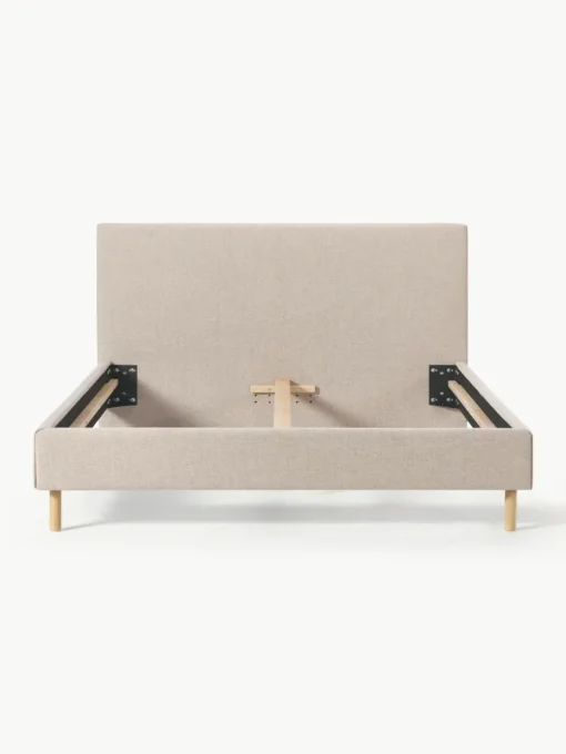 Gestoffeerd bed Giulia met houten poten