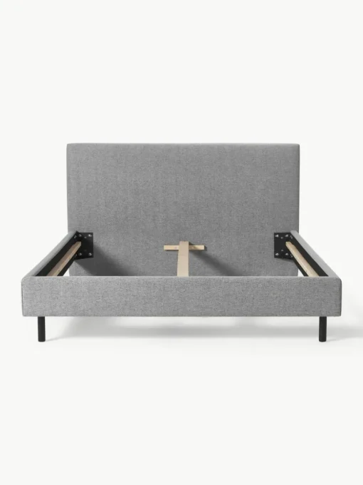 Gestoffeerd bed Giulia met houten poten
