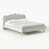 Gestoffeerd bed Romy met golvend hoofdeinde