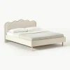 Gestoffeerd bed Romy met golvend hoofdeinde